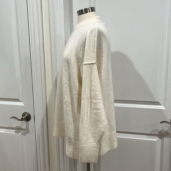 Aerie Oversized Pullover Ivory Sweater High Neck Size Medium New w/out tags - Picture 7 of 12